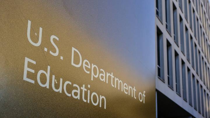 Education Department has a backlog of 27,000 complaints about student loans