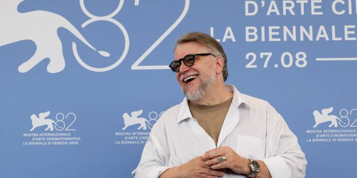 Guillermo del Toro presenta en Venecia su versión “increíblemente emocional” de Frankenstein