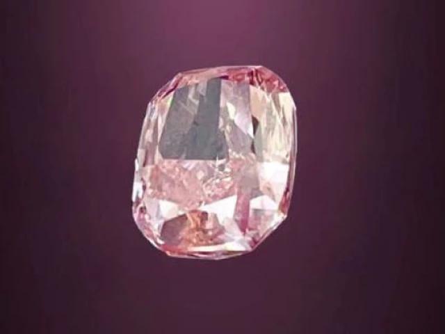 $25m pink diamond recovered as Dubai police nab thieves within hours
