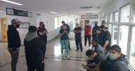 Camilleros del Hospital Río Gallegos decidieron trabajar a reglamento