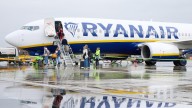 Condenan a 225 horas de trabajos comunitarios a un pasajero de Ryanair tras fumar, beber e insultar a otros pasajeros a bordo