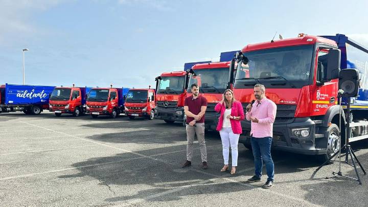 Una flota de 13 vehículos nuevos refuerzan la limpieza en Telde