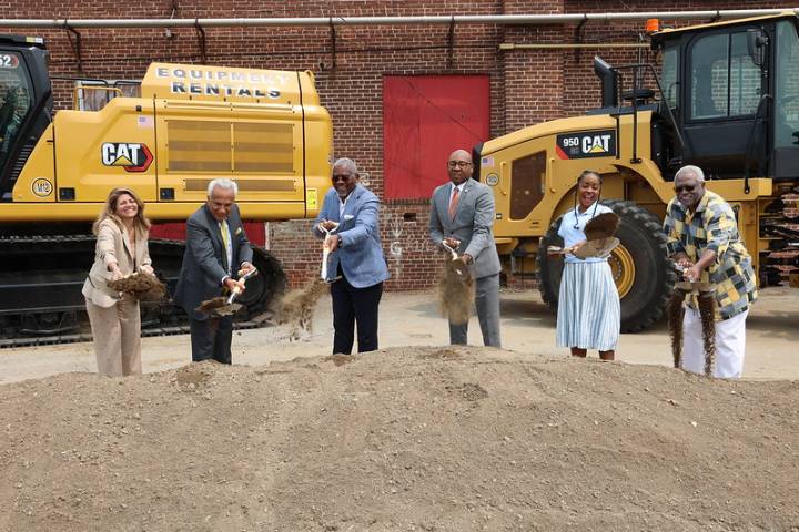 A ‘win’ for southeast Queens: Port Authority breaks ground on JFK Airport truck parking expansion