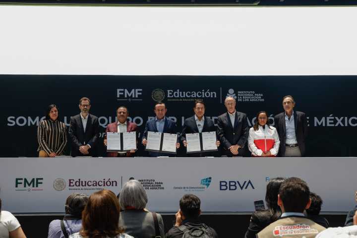 SEP e INEA se unen con la FMF; inicia campaña para  reducir el analfabetismo