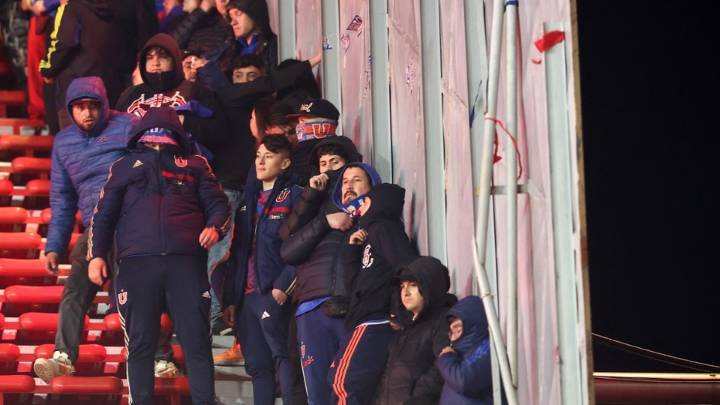 Liberaron a 104 hinchas de la U. de Chile detenidos tras los incidentes en Avellaneda