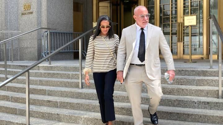 Prosecutors suddenly drop case against Miami attorney accused of bribing DEA agents