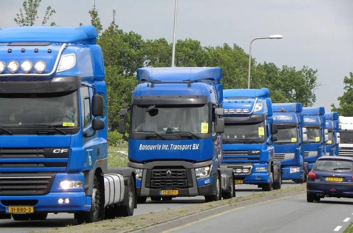 El T-MEC protege a camioneros mexicanos pese a suspensión de visas en EE.UU.
