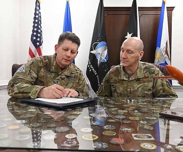 Top US Air Force officer to retire before end of term