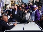 Lo que dejó la agresión a Milei en las calles de Lomas: insultos entre militantes, pocos policías y una segunda vuelta que no llegó