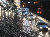 Tras lluvias torrenciales, vuelven a operar AICM y Metro, siguen trabajos en vialidades