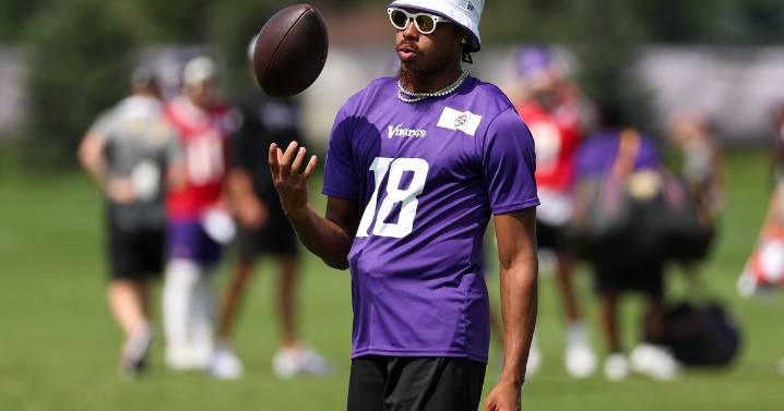 Fantasy football injuries (and hold outs): The latest on Justin Jefferson, Joe Mixon and more