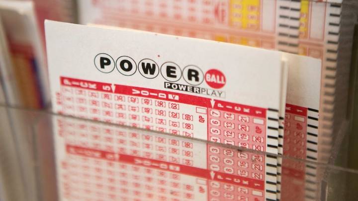 Powerball jackpot reaches $1 billion