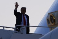 The Latest: Trump en route to high-stakes meeting with Putin in Alaska