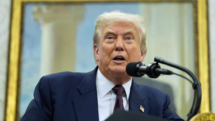 Trump orders Commerce Department to begin work on new census