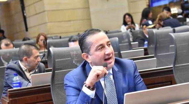 Representante Julio César Triana sobrevive a atentado en Huila