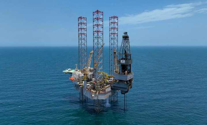 Asaltan plataforma de Pemex: se llevan 50 equipos de respiración autónoma