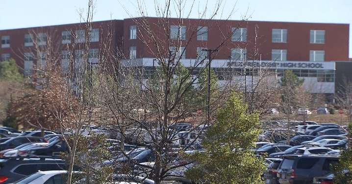 Demand for more parking at Apex Friendship High School sparks debate among town leaders  :: WRAL.com