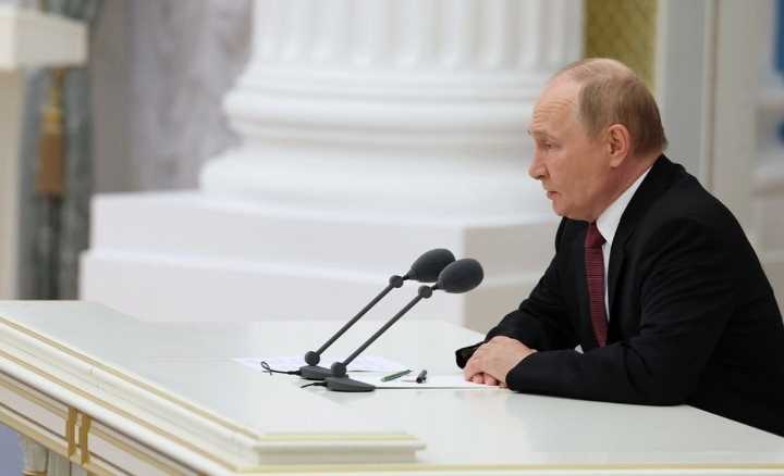 "Oportuna y muy útil": Putin valoró su reunión con Trump