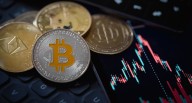 La criptomoneda que gana más que bitcoin este año, ¿se puede adquirir en Perú?