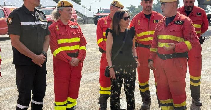 Robles visita la estación de Manzaneda ante los fuegos y destaca la entrega y esfuerzo de la UME en Galicia