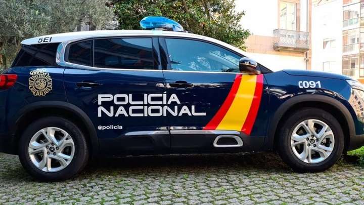 Hallan muerta una mujer de 50 años en su vivienda tras un aviso de los vecinos