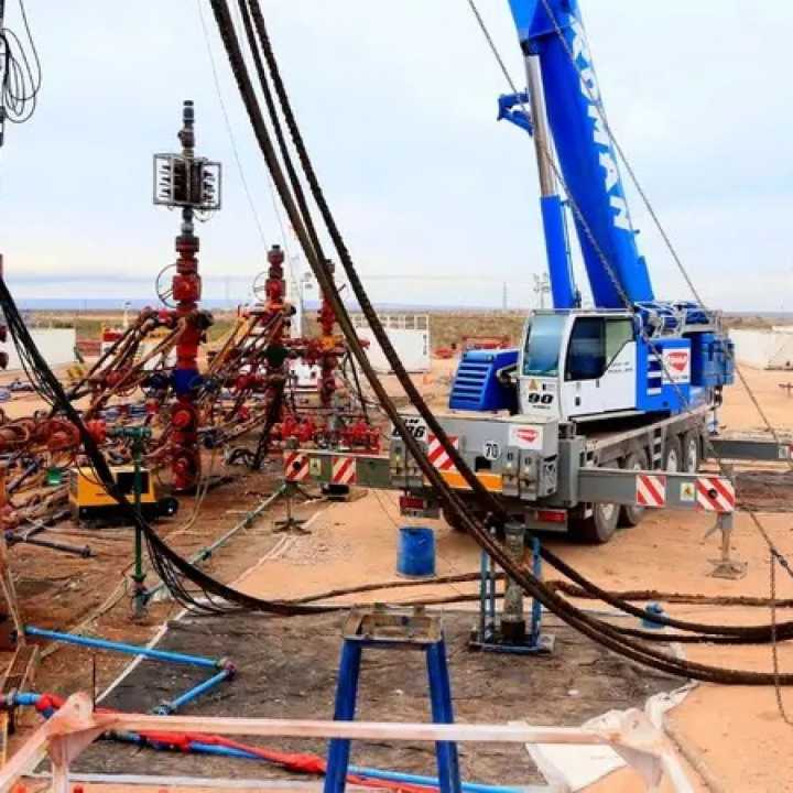 Más de 3.600 despidos en el sector petrolero en provincias patagónicas