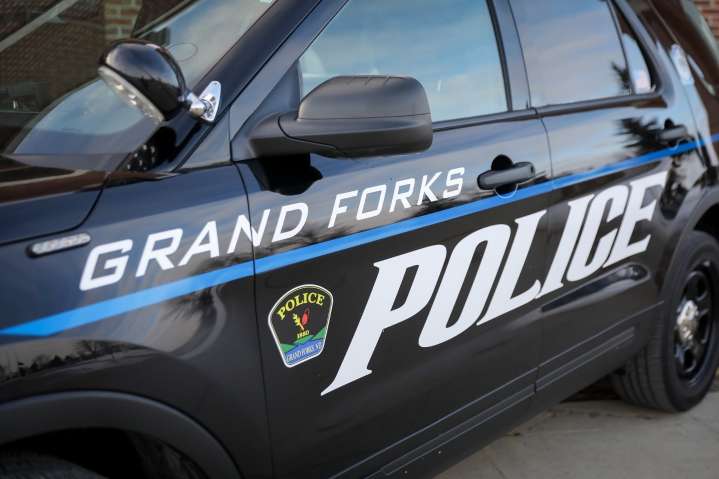 Man arrested for assaulting man and taking his cell phone in Grand Forks