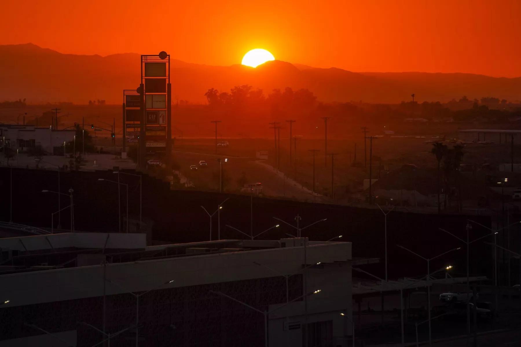Baja California rompe récord con casi 53 °C