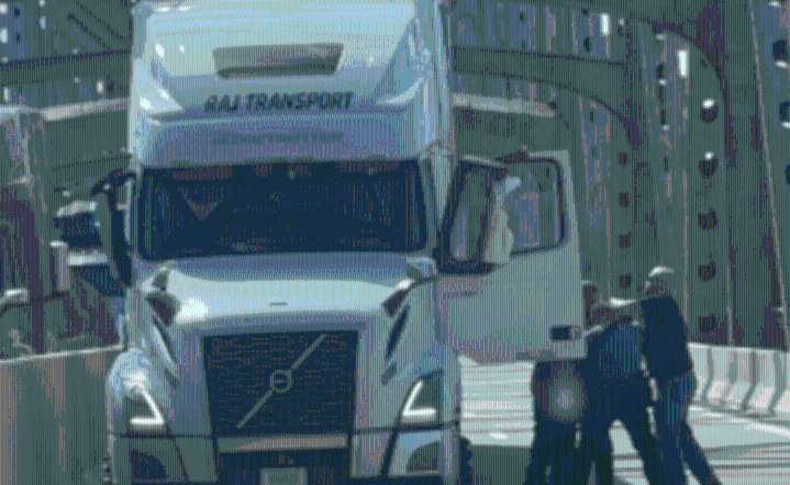 'It could have been a disaster': Semi driver going wrong way on I