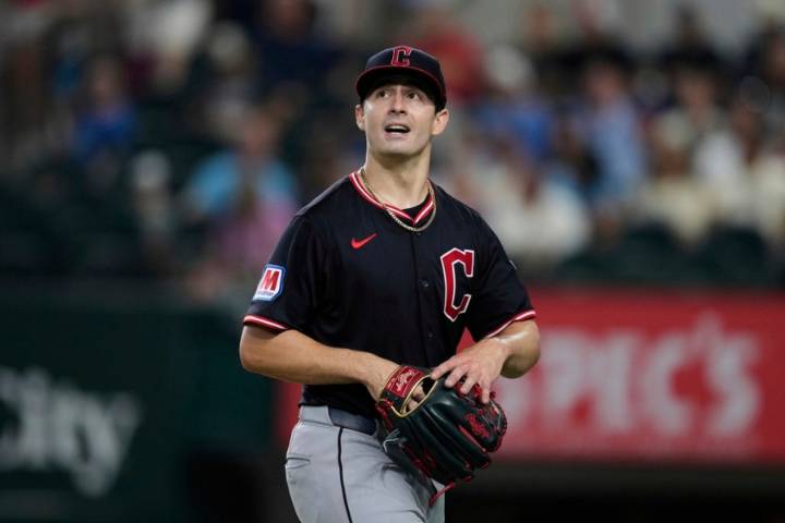 Texas Rangers beat Cleveland Guardians 10