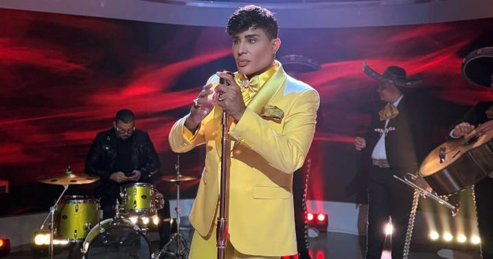 "Vas o te quedas fuera": Eduardo Antonio a punto de cerrar por capacidad su concierto de aniversario
