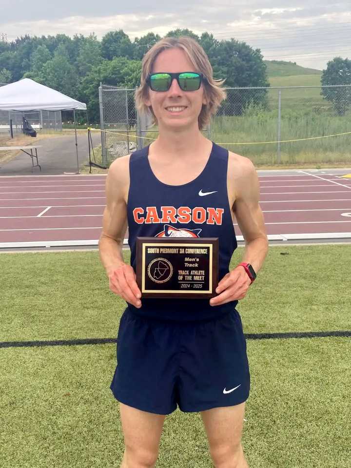 High school cross country: Carson’s Gillis breaks records