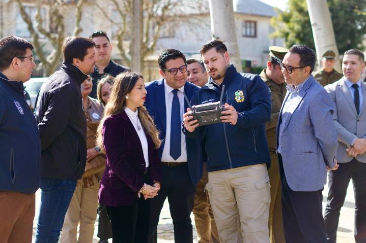 En operaciones moderna Salas de Monitoreo Espejo y dron de última generación en Cauquenes