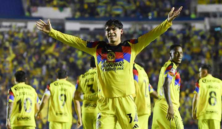 “Se puso a llorar, extrañaba a su familia”: Moy Muñoz cuenta el mal momento de Dagoberto al llegar al América