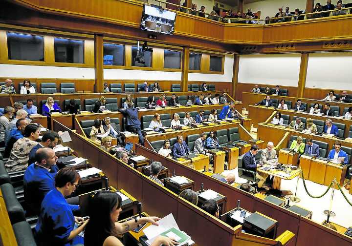 Euskadi endurece la ley para atajar la corrupción y cesar a cargos públicos en casos graves