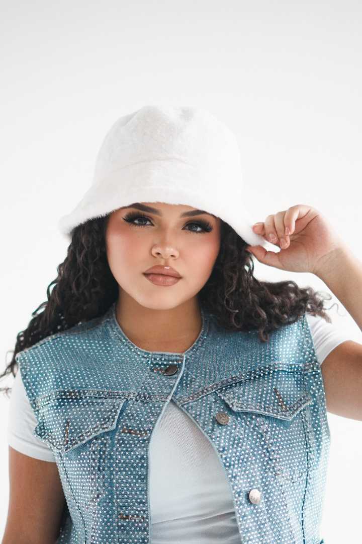 Sara Valentina revoluciona la música latina con “Taganga”
