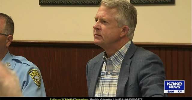 Sedgwick County law enforcement talks mental health with U.S. Senator