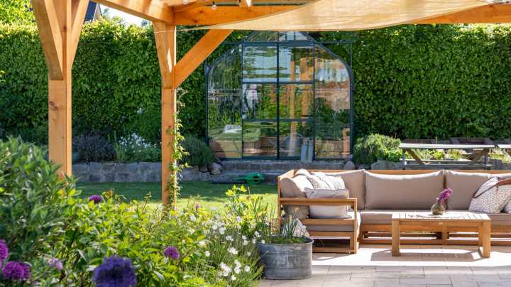 The Storage Mistake That Ages Your Outdoor Furniture Fast