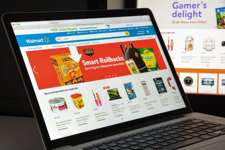 De $380 a solo $136: Walmart remata moderna máquina de hielos 
