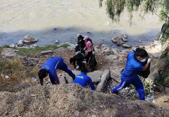 Huánuco: Universitarios y voluntarios retiraron tres toneladas de residuos del río Huallaga