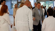 Un plan para "humanizar" el trato entre médicos y pacientes de la sanidad pública valenciana