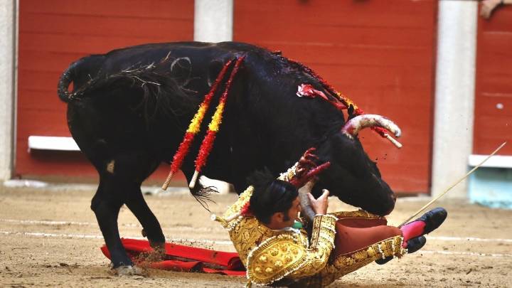Cornada de Morante en Pontevedra: la feria taurina de Valladolid lo mantiene en el cartel