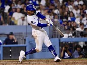 Reawakened Mookie Betts drives in 3 as Dodgers beat Blue Jays
