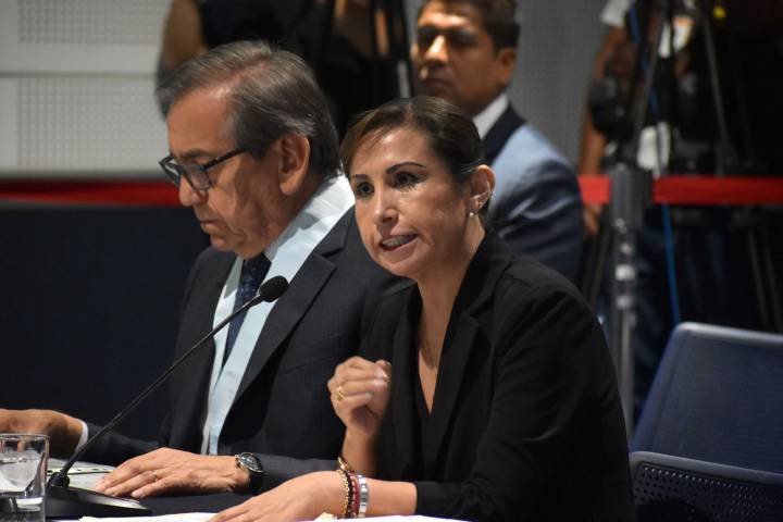 Benavides contraataca: Denuncia constitucional a Delia Espinoza y pide su inhabilitación por 10 años