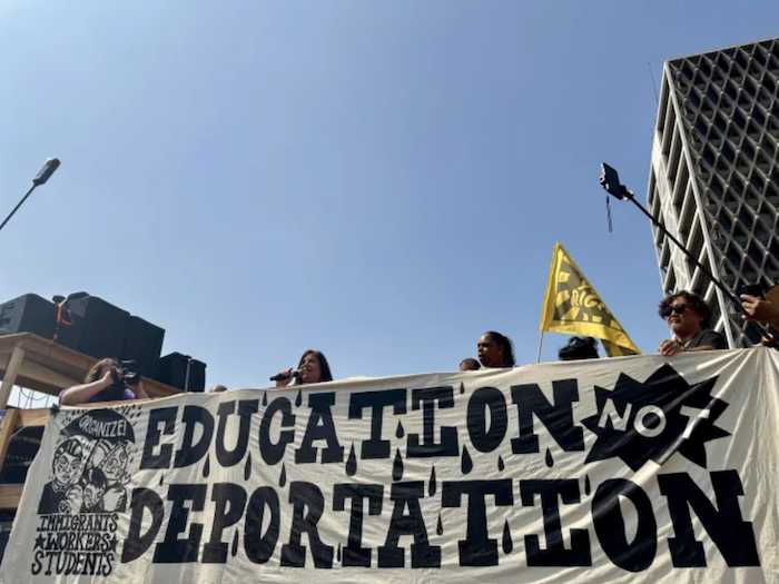 Migrantes piden a empresas como Home Depot o Walmart pronunciarse contra redadas