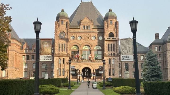 Ontario Public Service employees to return to work full