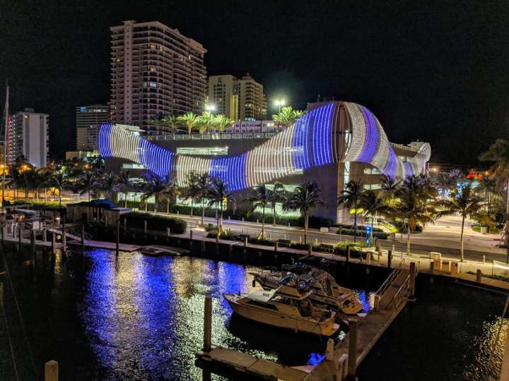 Lights out at Las Olas garage? Good riddance, neighbor says