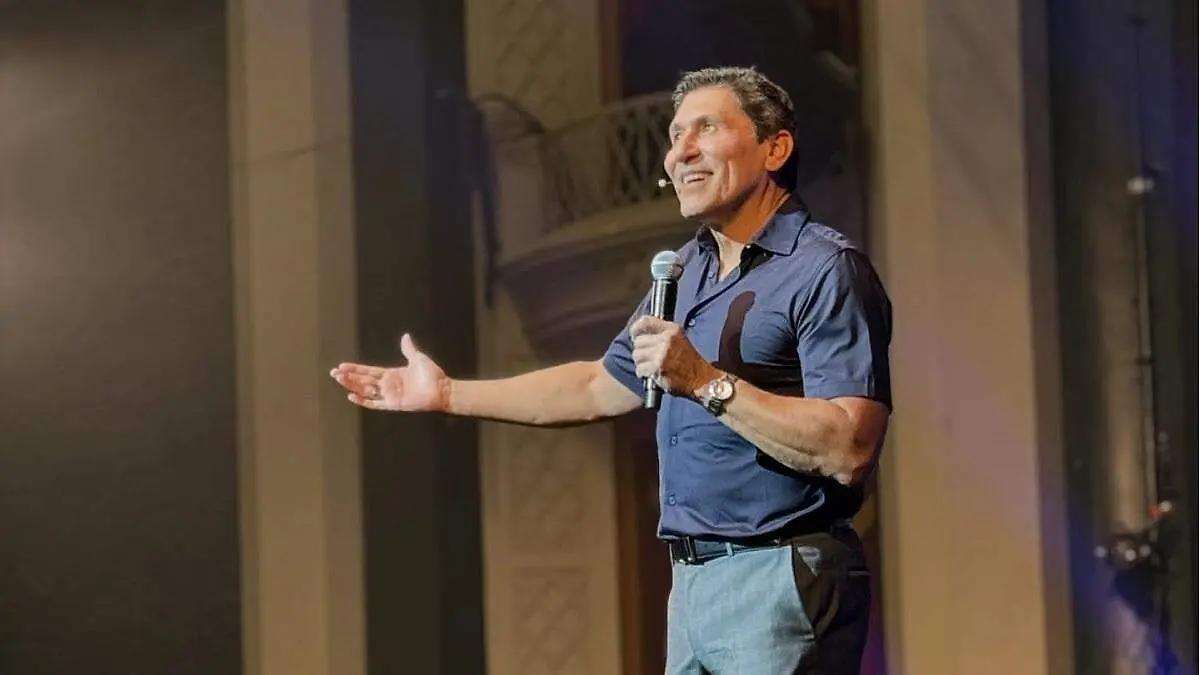 Felizmente Imperfectos de Cesar Lozano se presentará en Puebla