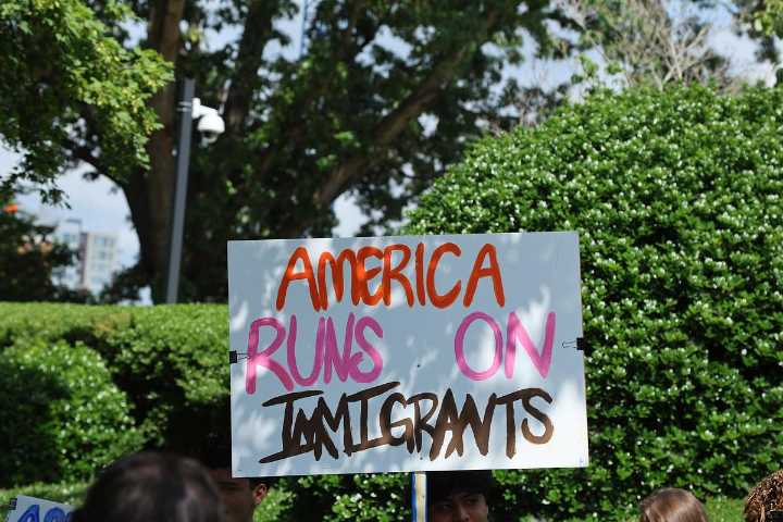 Carolina del Norte alcanzó el pico de inmigrantes no autorizados • Enlace Latino NC