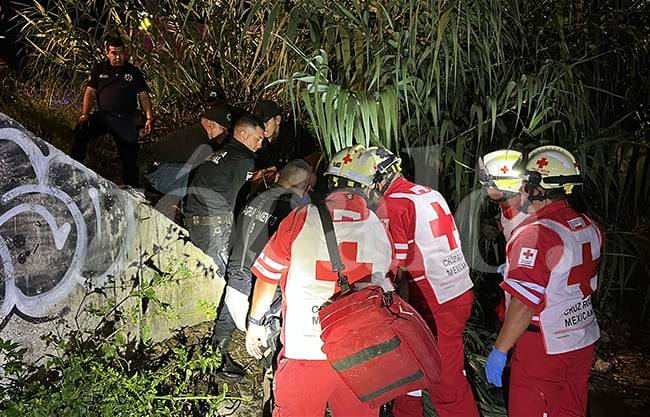 Mujer ebria cae a un arroyo en Saltillo tras discusión con su pareja
